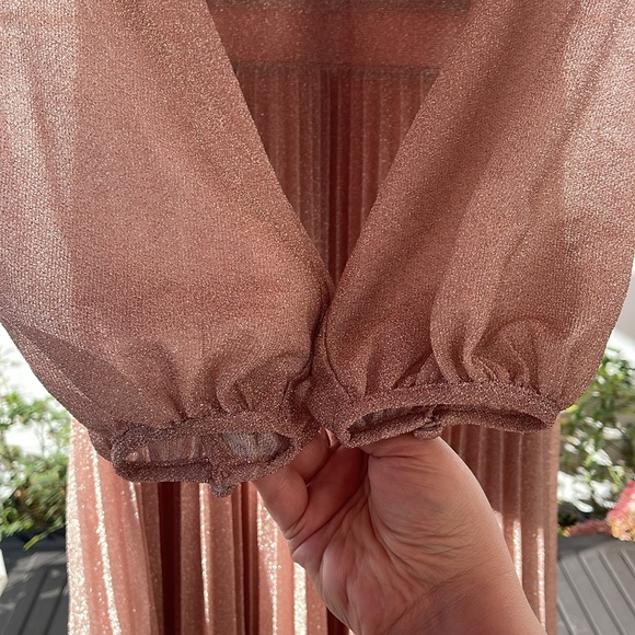 Quiz - Women's Metallic Pink Pleated Evening Dress Size 8 - Picture 6 of 14